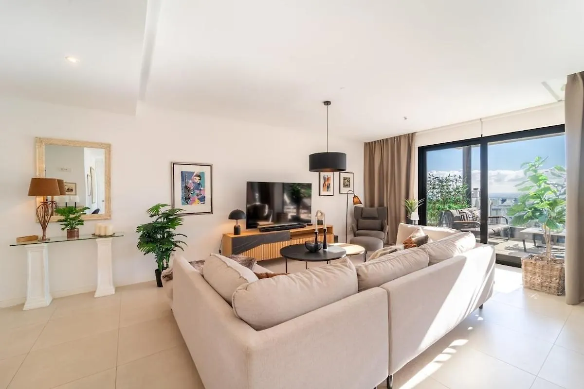 Stunning Penthouse -Private Pool Daire Fuengirola