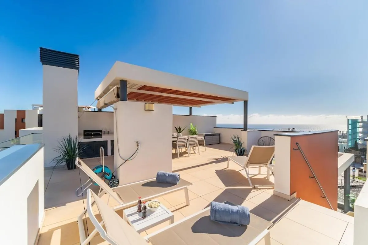 Stunning Penthouse -Private Pool Daire Fuengirola 0*,  İspanya